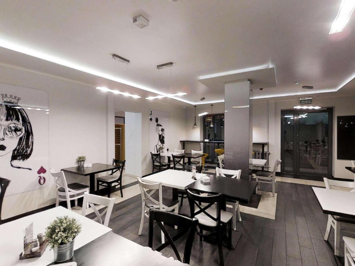 Ibis Styles Gniezno Stare Miasto Exterior foto