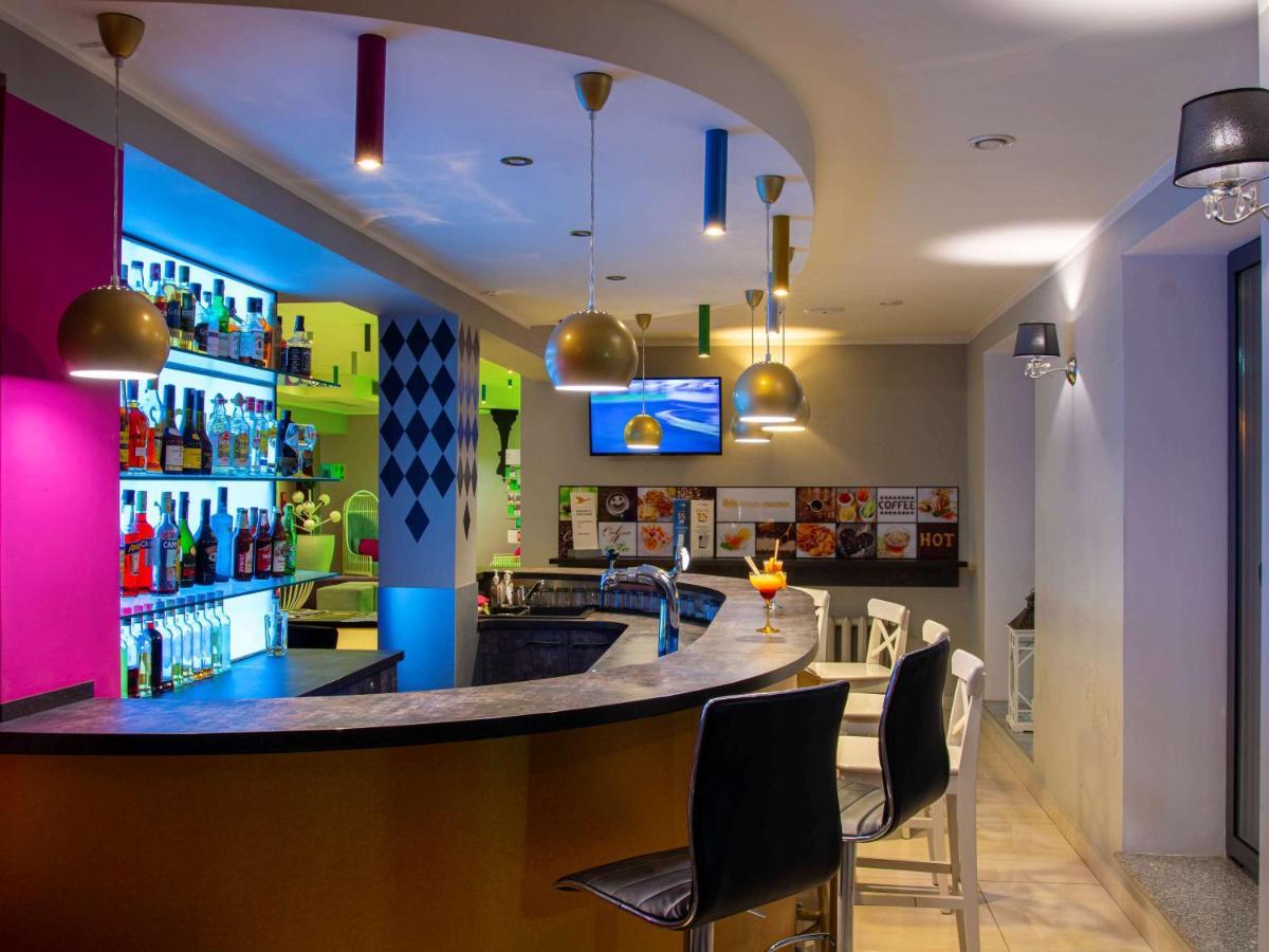 Ibis Styles Gniezno Stare Miasto Exterior foto
