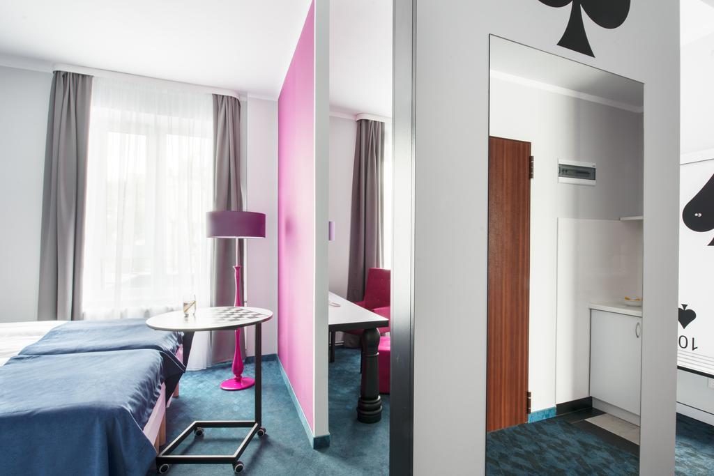 Ibis Styles Gniezno Stare Miasto Exterior foto