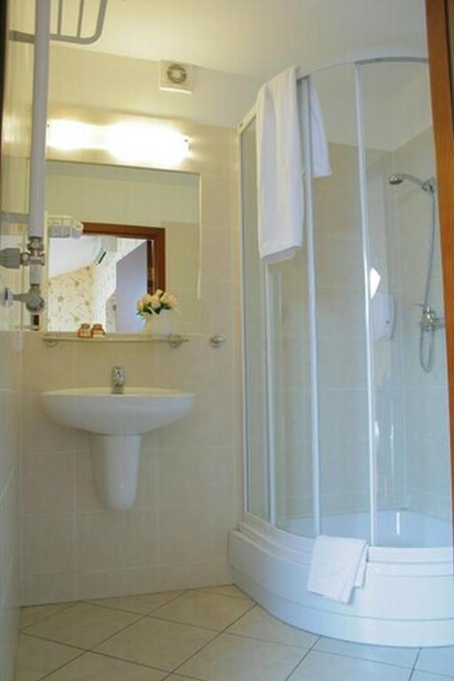 Ibis Styles Gniezno Stare Miasto Zimmer foto
