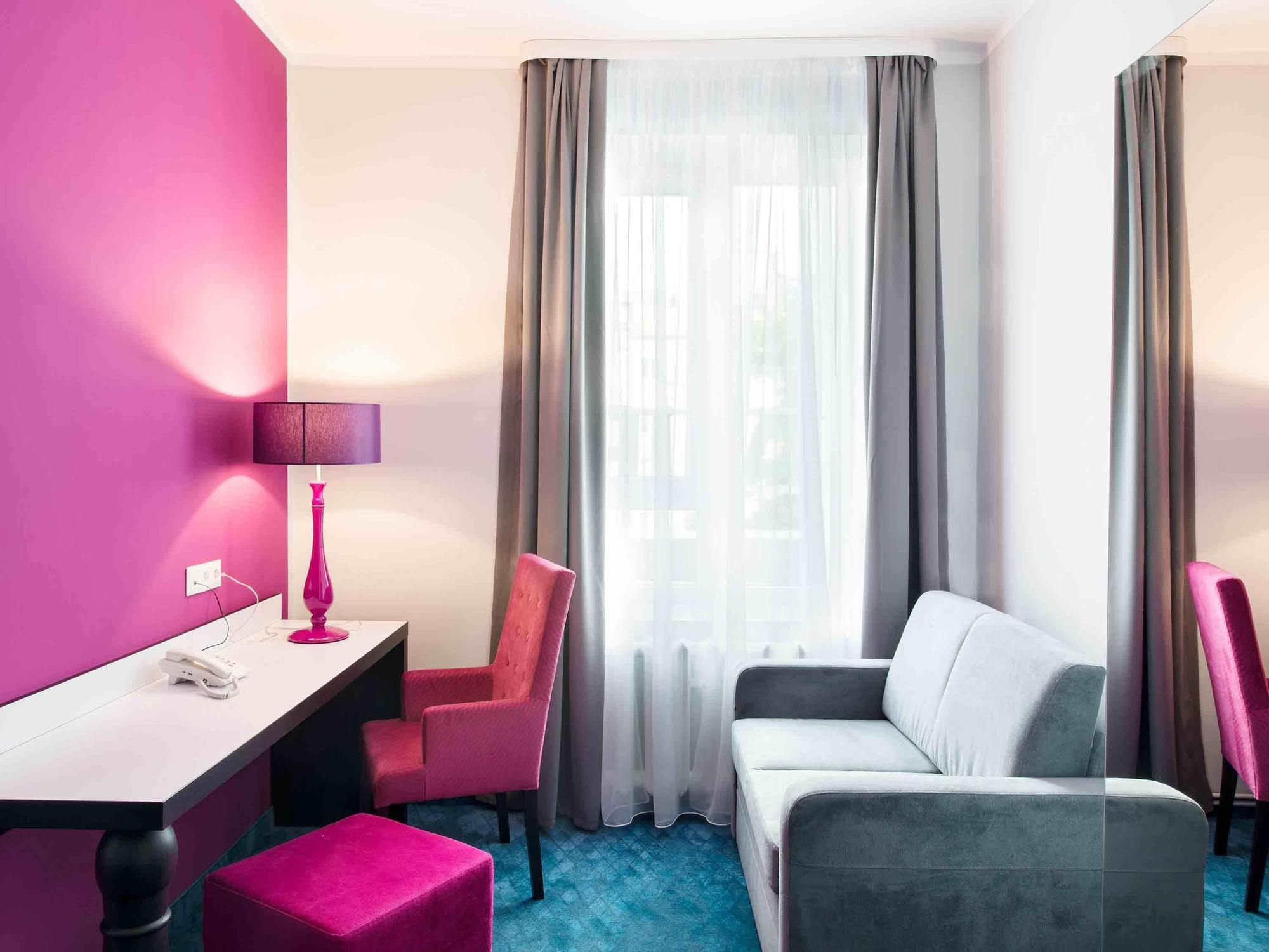 Ibis Styles Gniezno Stare Miasto Exterior foto