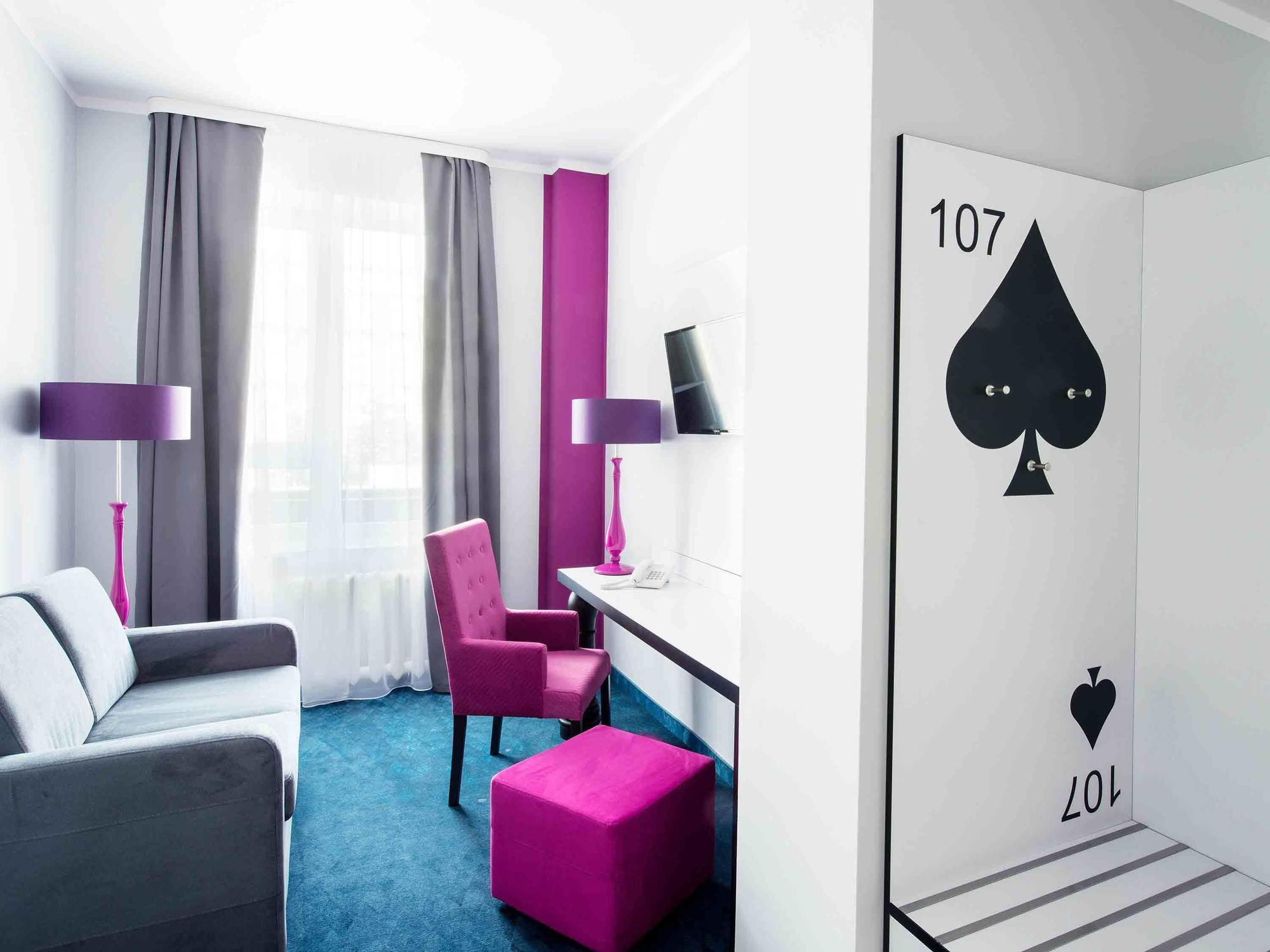 Ibis Styles Gniezno Stare Miasto Exterior foto