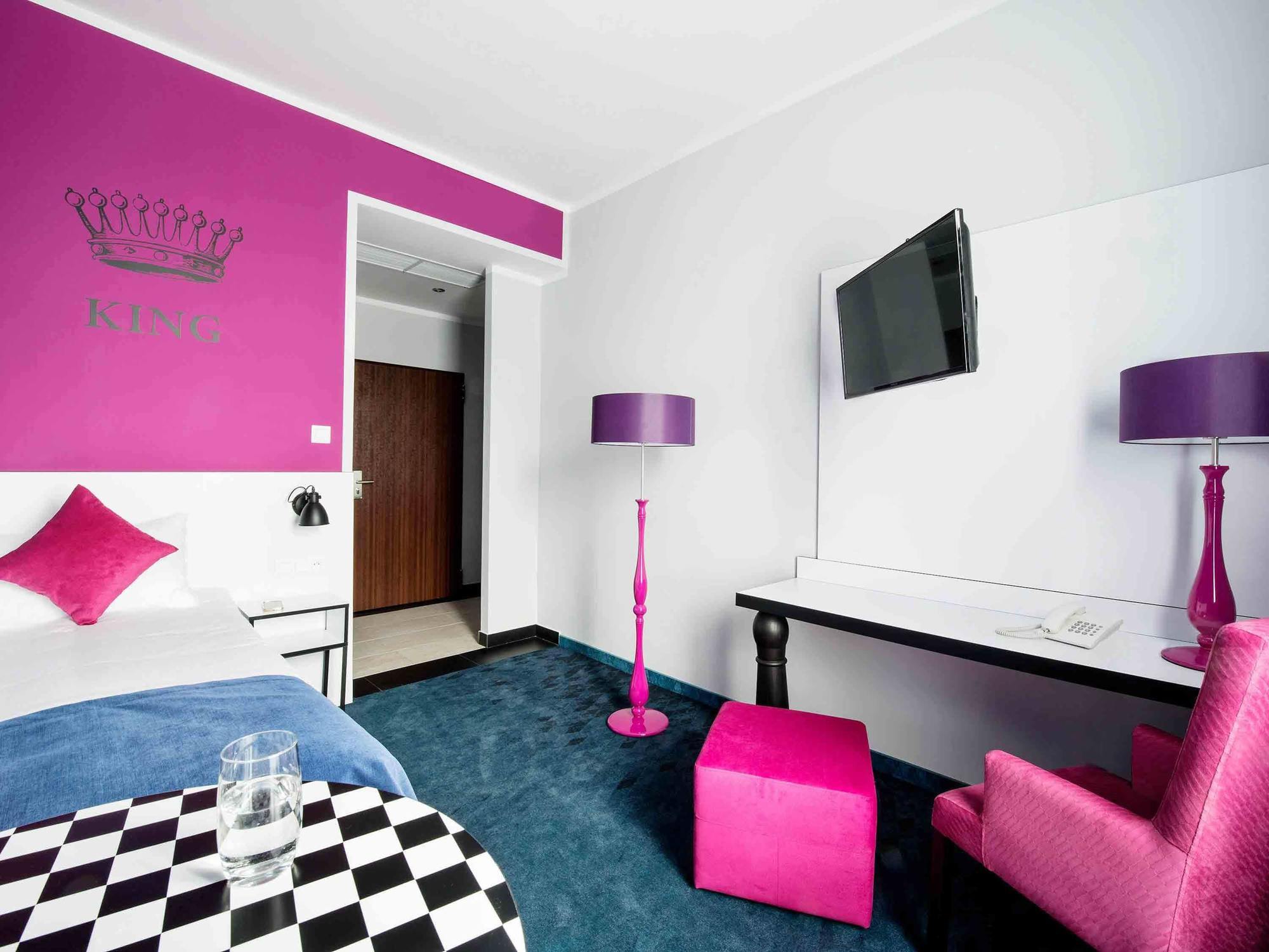 Ibis Styles Gniezno Stare Miasto Exterior foto